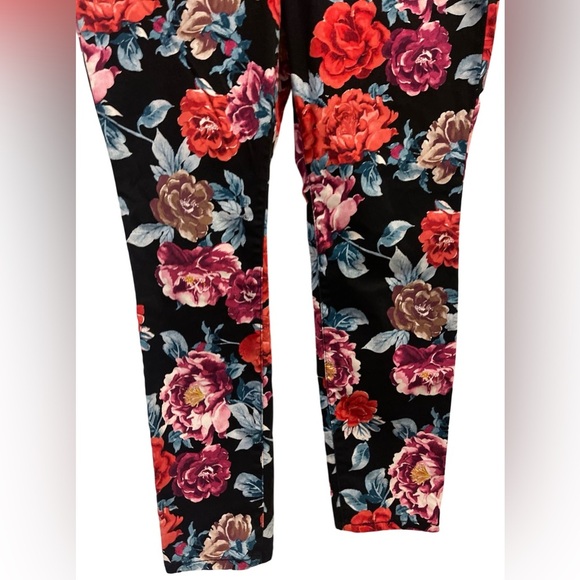 Chico’s Floral Jeggings Size 6 petite - Picture 4 of 7